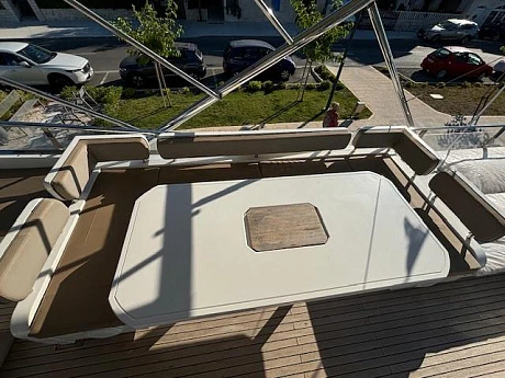 Fairline Squadron 65 yacht 2010 7