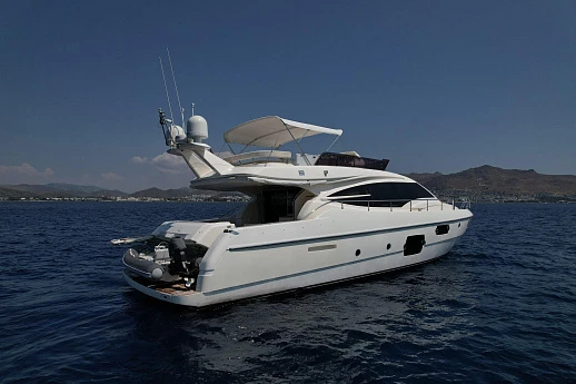 Яхта Ferretti 620 2013 9