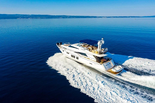 Fairline Squadron 78 Custom yacht 2013 3
