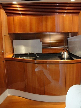 Яхты Pershing 52 2003 12