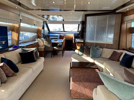 Яхта Princess 72 2015 1