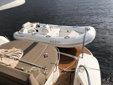 Моторная яхта BAVARIA 44 HARDTOP 2013 20