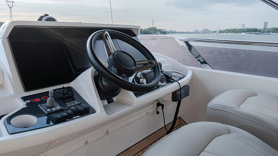 Яхта Princess 49 2019 13