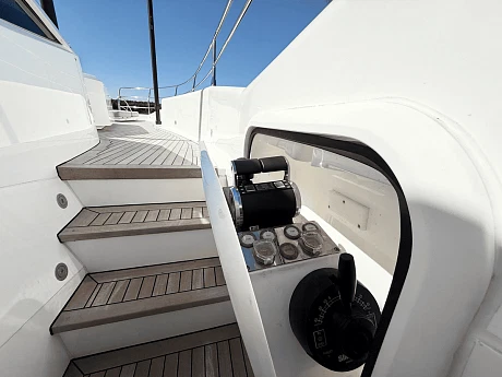 Яхты Sunseeker Predator 115 2013 10