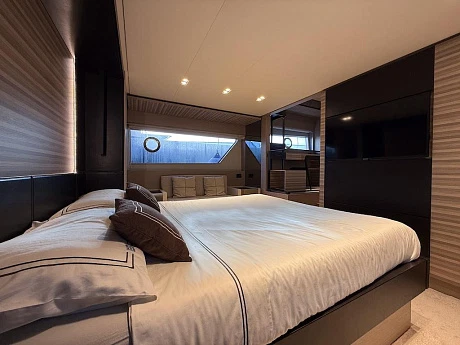 Яхта Ferretti 670 2020 13