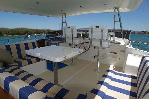 Яхта Selene 60  4