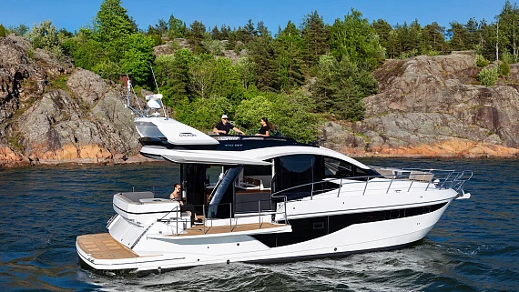 Яхта Galeon 470 SKYDECK  3
