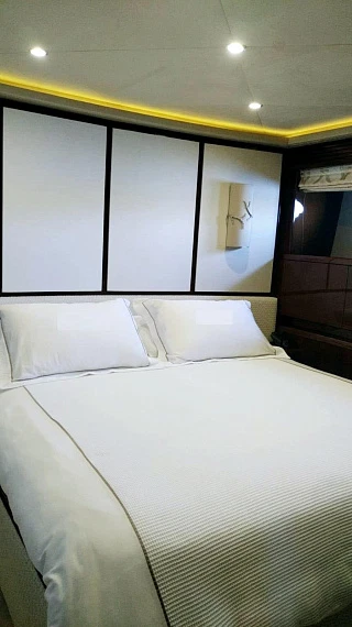 Яхта Princess 95 2011 9