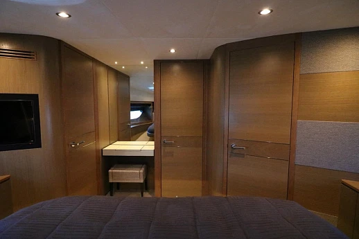 Яхта Princess 82 2015 14