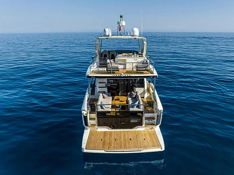 Absolute 52 FLY yacht 2023 3