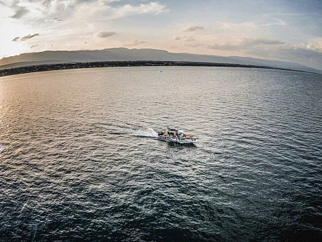 Яхта Brabus Shadow 500 Cabin  14