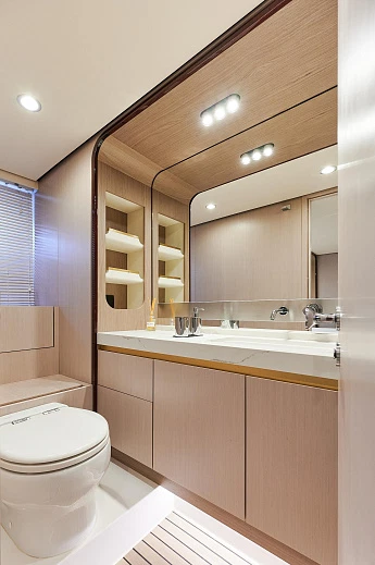 Azimut Fly 60 yacht 2019 14