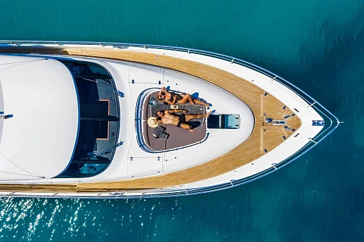 Fairline Squadron 78 Custom yacht 2013 4