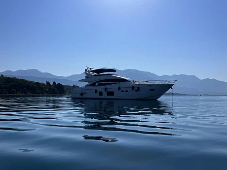 Яхты Princess 72 Motor Yacht 2013 5