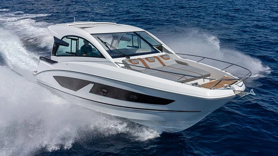 Яхта BENETEAU GRAN TURISMO 32  1