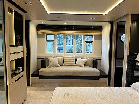 Яхта Azimut 80 Flybridge 2018 11