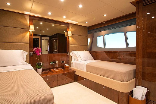 Яхта Sunseeker 40 2011 9