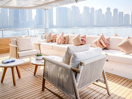 Majesty 100 Terrace yacht  11