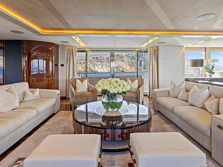 Яхта Princess 40M 2015 14