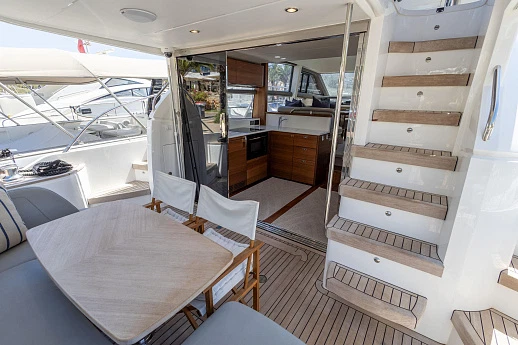 Яхта Princess F50 2021 12