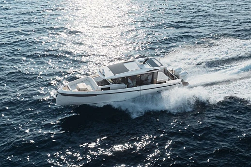Saxdor 340 GTWA yacht  1