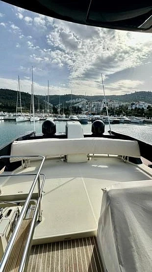 Яхта Beneteau Monte Carlo 6 2018 5