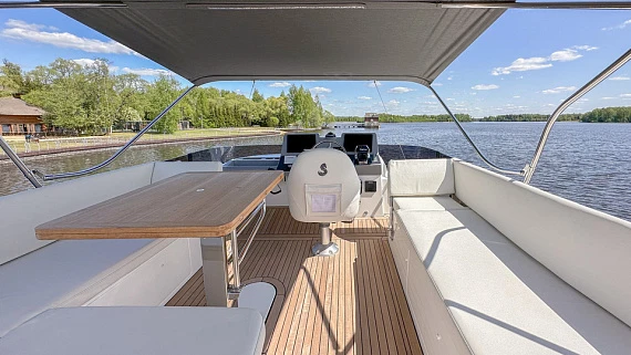 Яхта BENETEAU SWIFT TRAWLER 41 FLY 2022 4