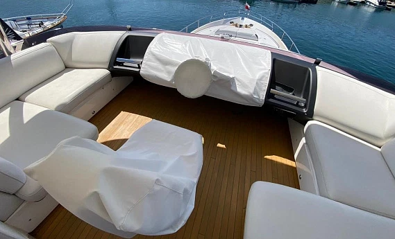 Яхта Princess 82 2014 1