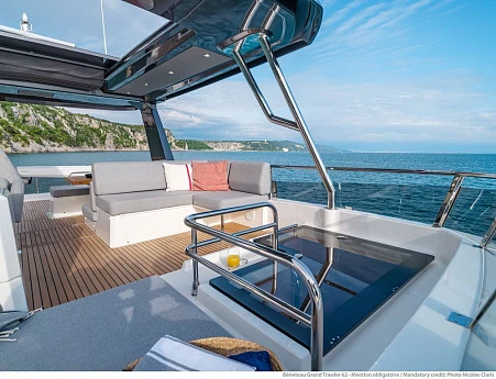 BENETEAU GRAND TRAWLER 62 yacht  21