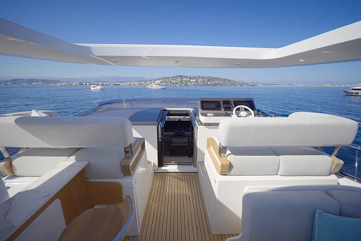 Яхта Azimut Grande 27 2018 15