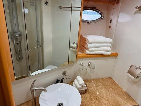 Яхта Sunseeker Predator 62 2008 27