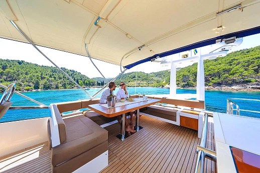 Fairline Squadron 78 Custom yacht 2013 8