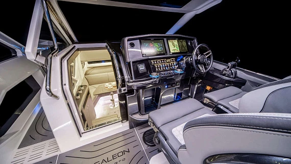 Яхта Galeon 325 GTO  7