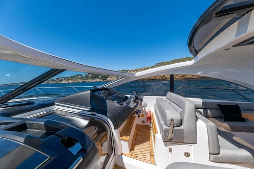 Яхта Sunseeker Predator 60 2010 6