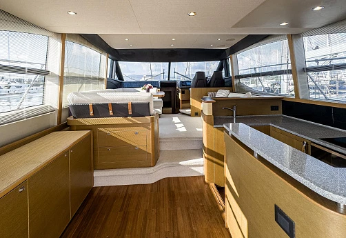 Яхта Princess 52 2017 11