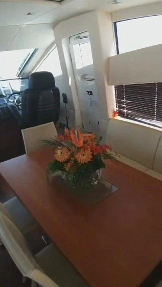 Яхта Sunseeker Manhattan 63 2012 7