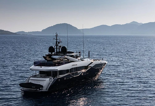 Яхта Sunseeker 116 Yacht 2019 7