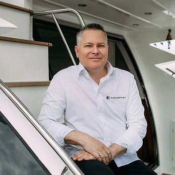 Денис Новиков