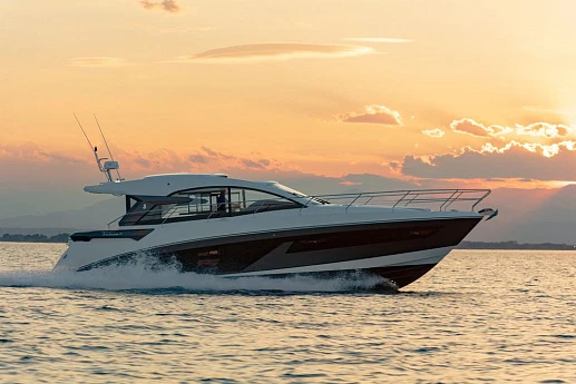 Яхта Beneteau Gran Turismo 45  12