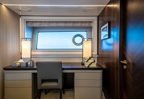 Яхта Sunseeker 90 Ocean 2022 10