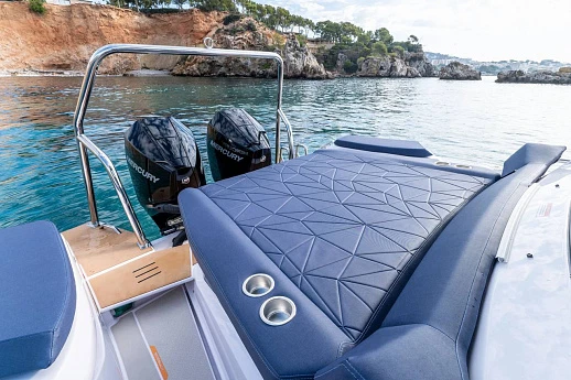 Яхта Axopar 29 XC Cross Cabin  4