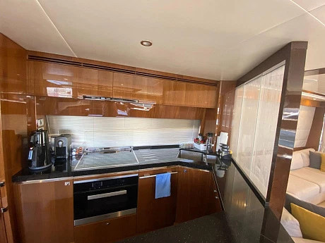 Princess Flybridge 72 yacht 2014 14