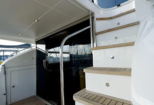 Яхта Princess 52 2017 8