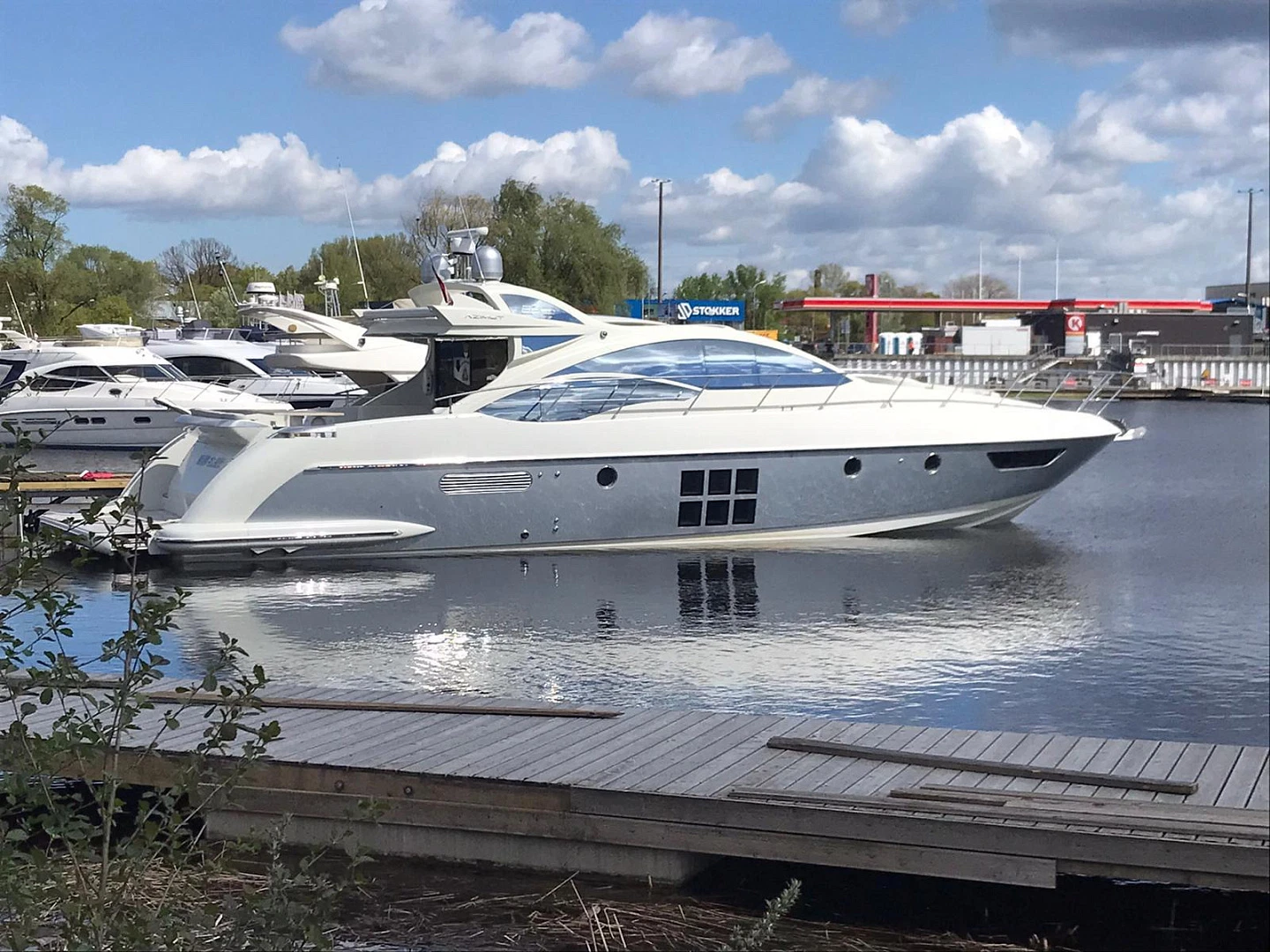 Azimut 62S