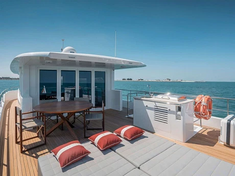 Nomad 75 SUV yacht  5