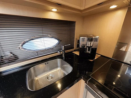 Princess V62 yacht 2010 13