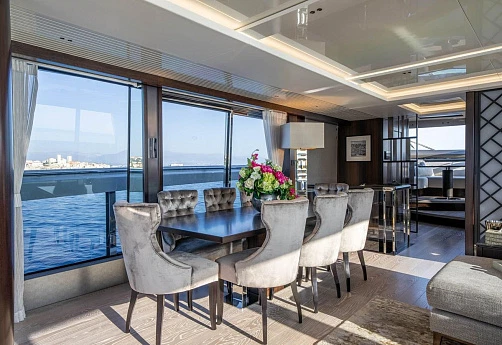 Яхта Sunseeker 90 Ocean 2022 5