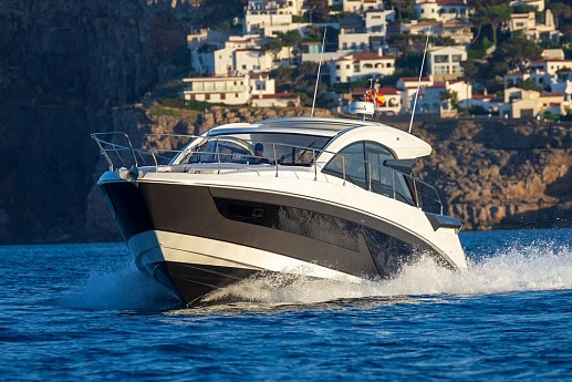 Яхта Beneteau Gran Turismo 45  2