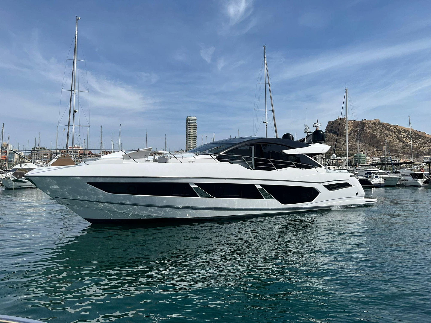 Sunseeker Predator 75