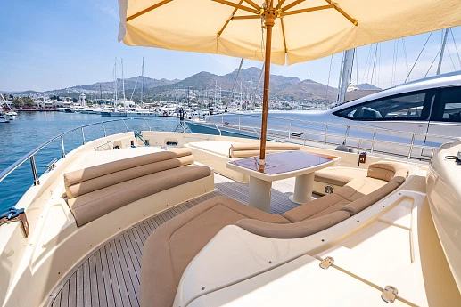 Ferretti Altura 840 yacht 2010 7